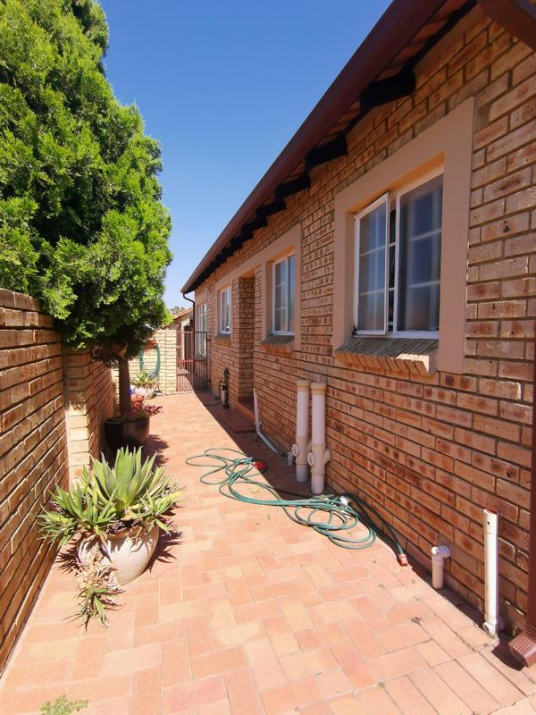 2 Bedroom Property for Sale in Sasolburg Ext 11 Free State